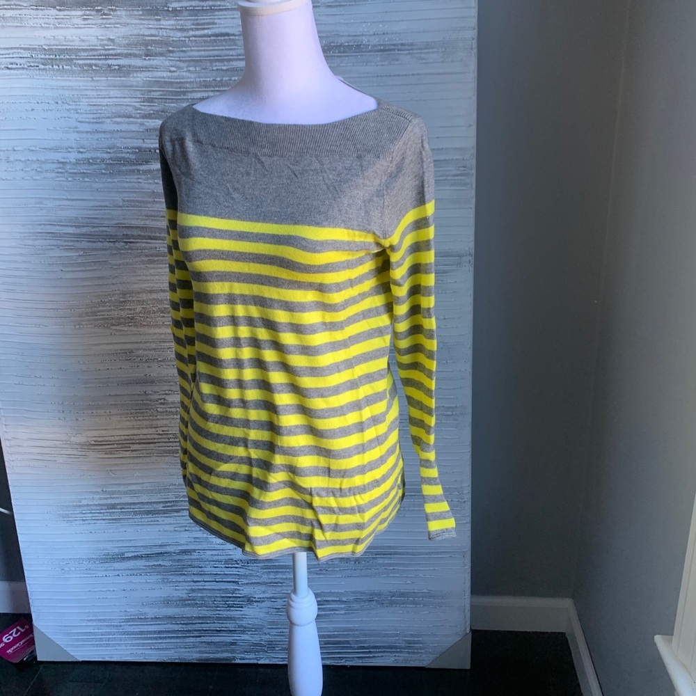 GAP Crewneck sweater